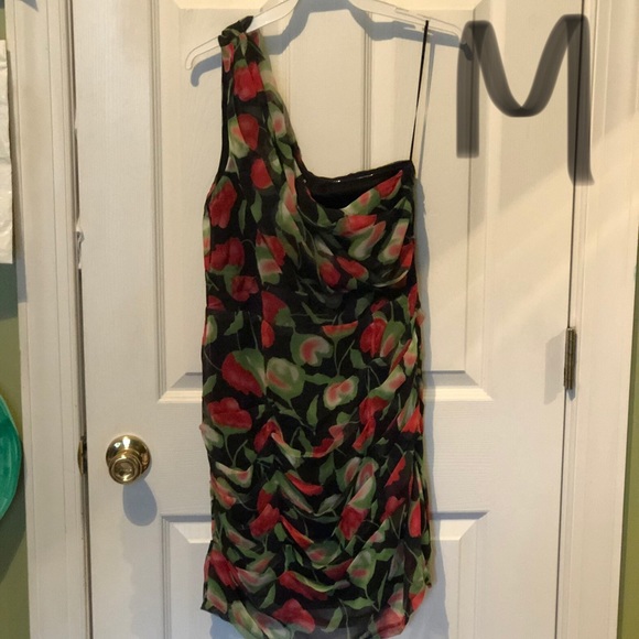 Clothes - Picture 4 of 7